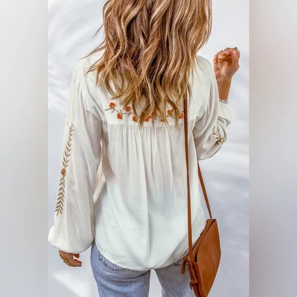 NEW White Floral Embroidered V Neck Boho Blouse with Tassels - Picture 2 of 7